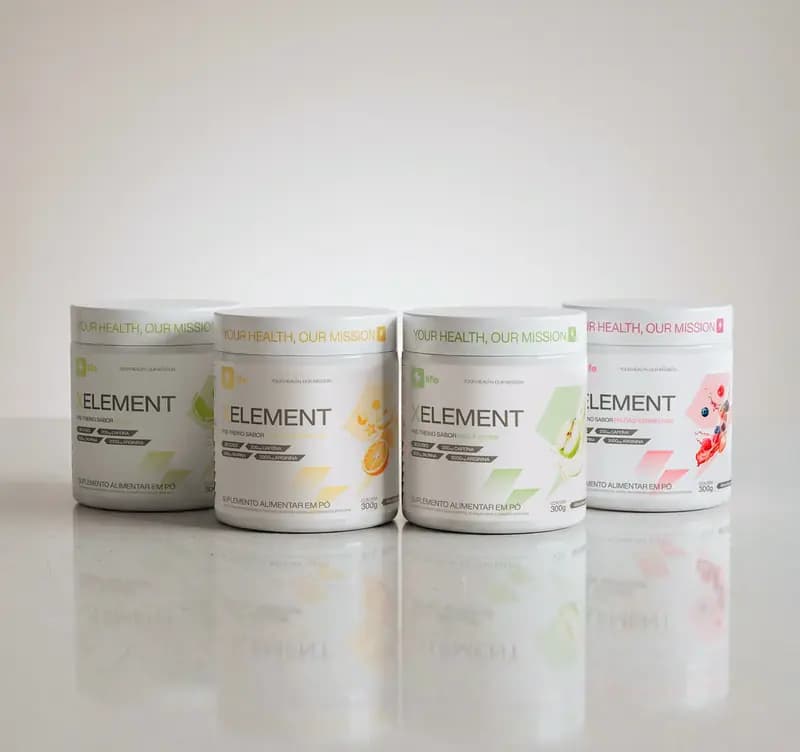 Quatro potes de XElement lado a lado, um de cada sabor